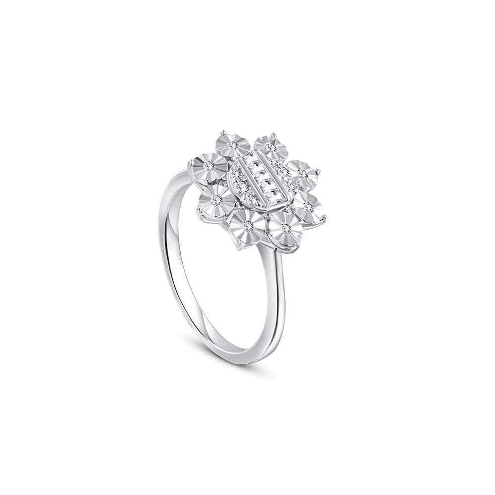 خاتم من الذهب الأبيض عيار 18 قيراط مرصع بالألماس - E-R684SM