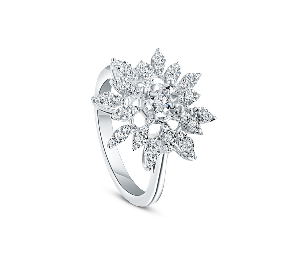 خاتم من الذهب الأبيض عيار 18 قيراط مرصع بالألماس - E-R705SM