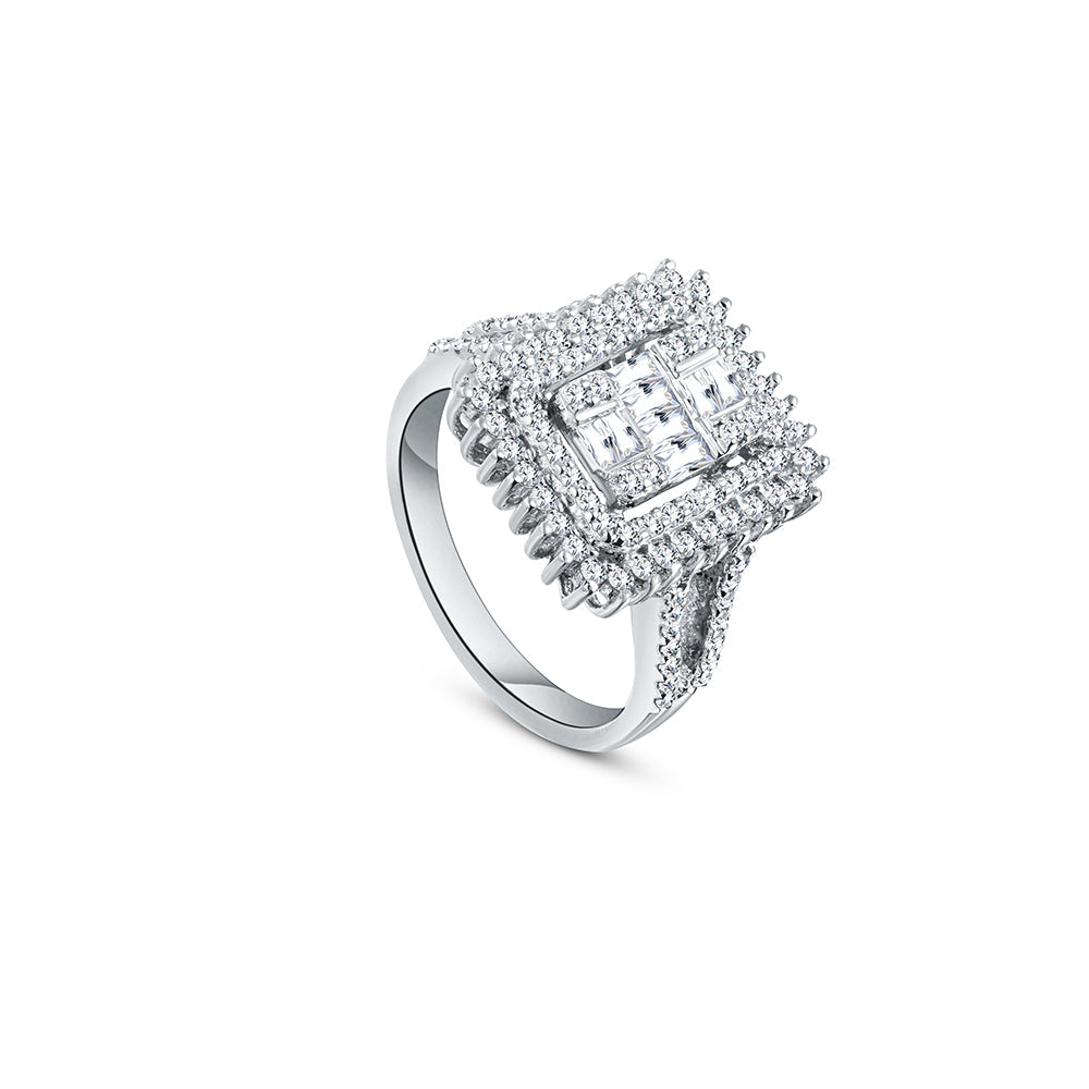 خاتم من الذهب الأبيض عيار 18 قيراط مرصع بالألماس - E-R744S